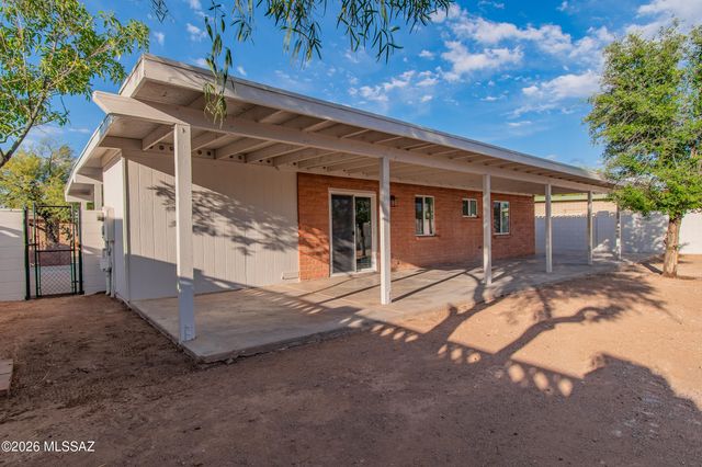 2218 E Oregon Street, Tucson, AZ 85706
