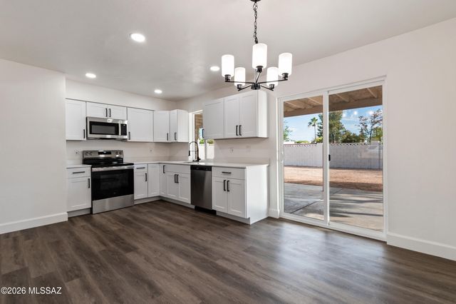 2218 E Oregon Street, Tucson, AZ 85706