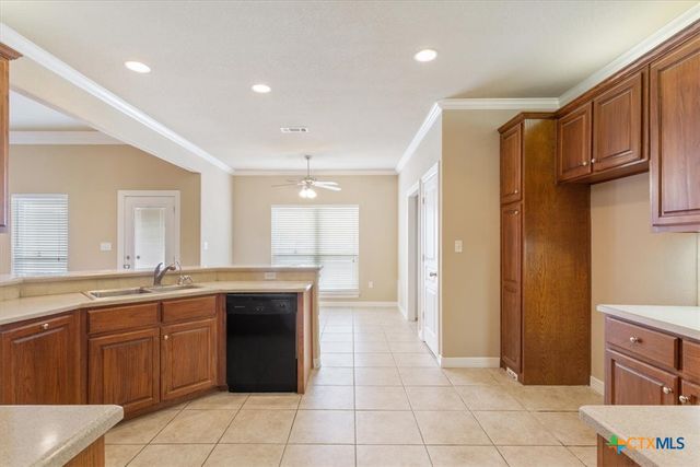 904 Erica Drive, Hewitt, TX 76643