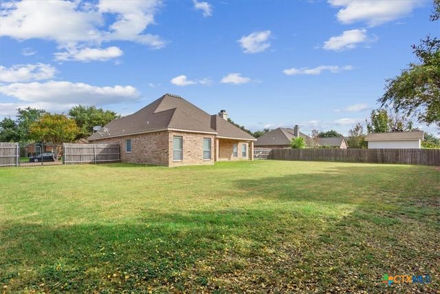 904 Erica Drive, Hewitt, TX 76643