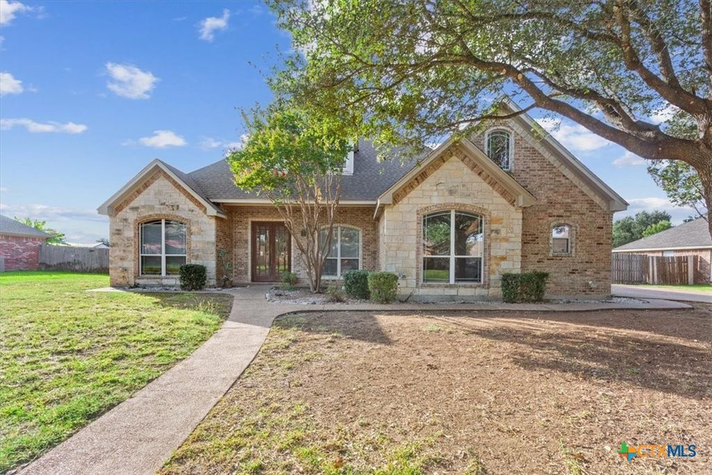 904 Erica Drive, Hewitt, TX 76643