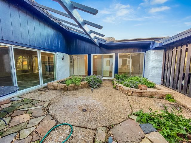 3309 S Country Club Road, Garland, TX 75043