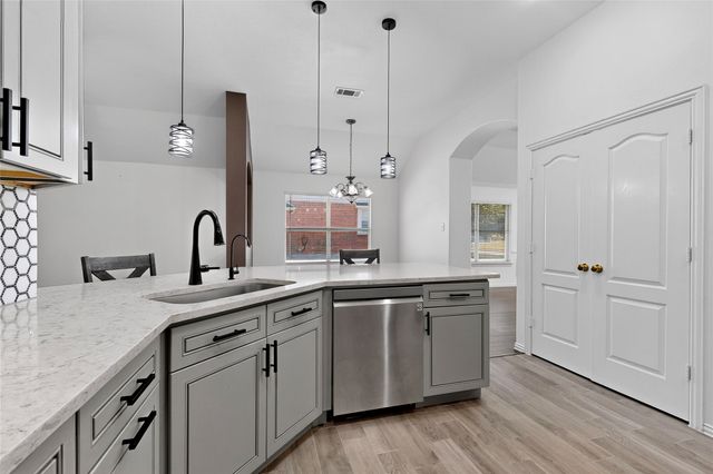 1911 Random Oaks Drive, Rockwall, TX 75087
