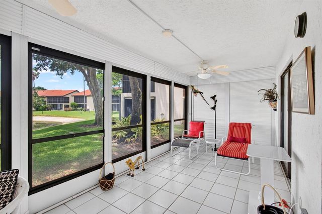 10247 N Circle Lake Drive 102, Boynton Beach, FL 33437