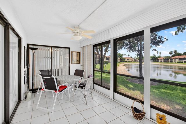 10247 N Circle Lake Drive 102, Boynton Beach, FL 33437