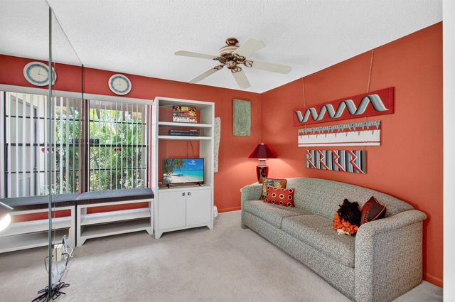 10247 N Circle Lake Drive 102, Boynton Beach, FL 33437