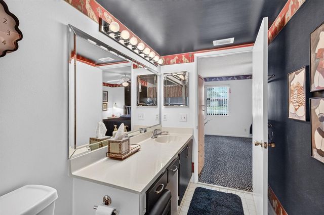 10247 N Circle Lake Drive 102, Boynton Beach, FL 33437