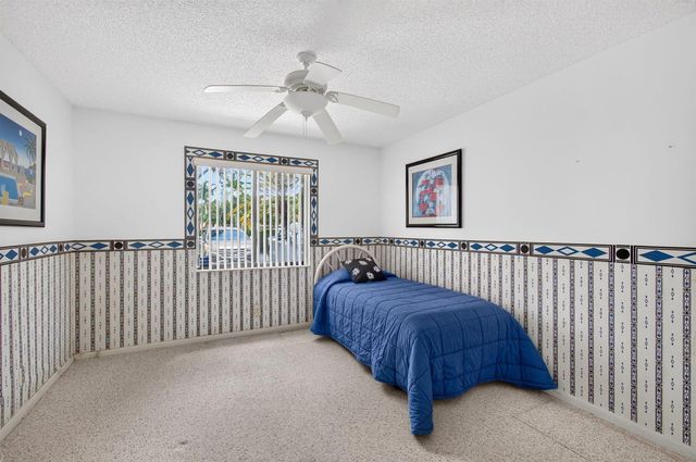 10247 N Circle Lake Drive 102, Boynton Beach, FL 33437