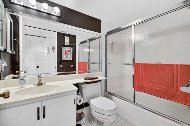 10247 N Circle Lake Drive 102, Boynton Beach, FL 33437