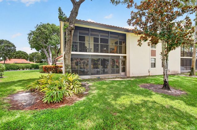 10247 N Circle Lake Drive 102, Boynton Beach, FL 33437