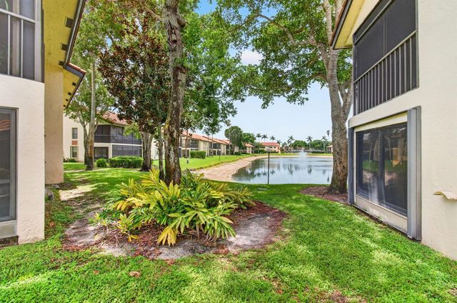 10247 N Circle Lake Drive 102, Boynton Beach, FL 33437