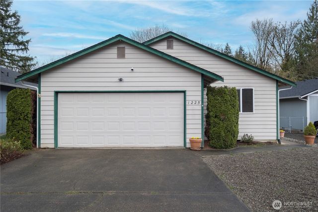 1225 Sherman Avenue, Port Orchard, WA 98366