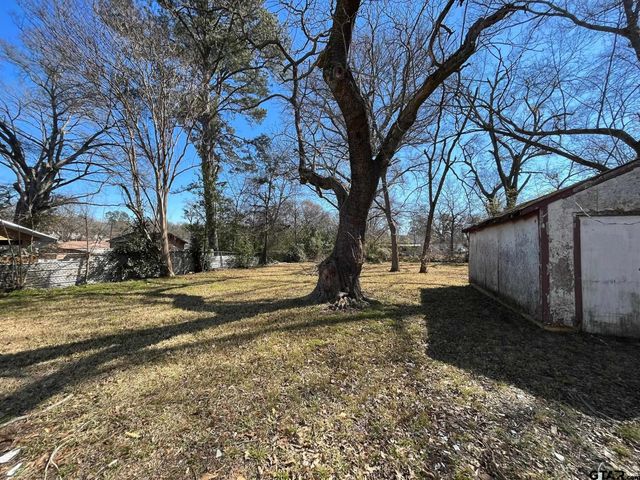 2616 Oak Ln, Tyler, TX 75701