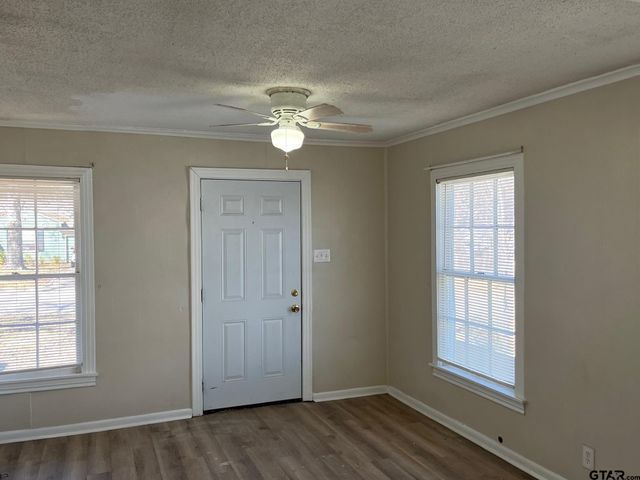 2616 Oak Ln, Tyler, TX 75701