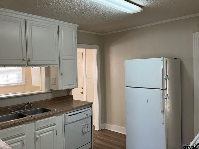 2616 Oak Ln, Tyler, TX 75701