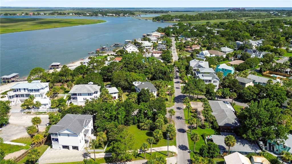 Image 10 of property listing at 0 Chatham Avenue, Tybee Island, GA 31328