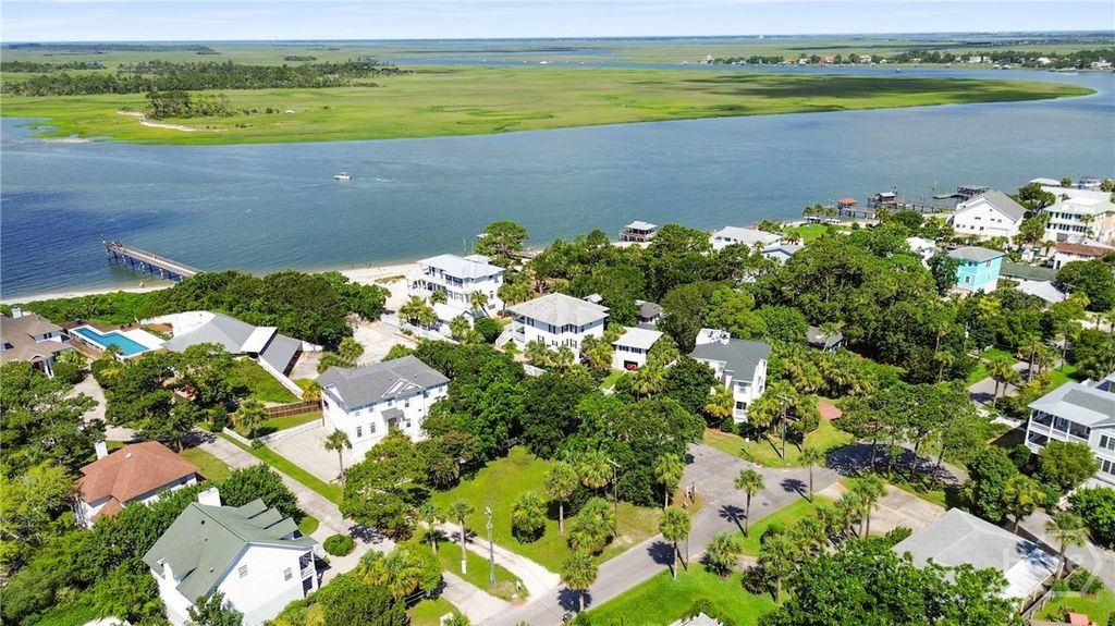 Image 11 of property listing at 0 Chatham Avenue, Tybee Island, GA 31328