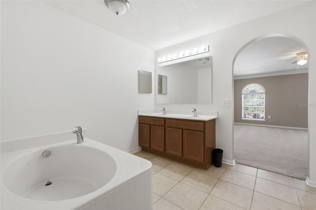 516 CADIZ DRIVE, Groveland, FL 34736