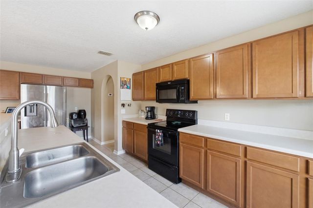 516 CADIZ DRIVE, Groveland, FL 34736