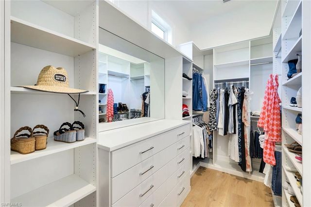 730 Harbour DR, Naples, FL 34103