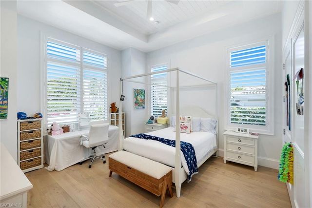 730 Harbour DR, Naples, FL 34103