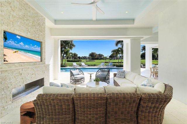 730 Harbour DR, Naples, FL 34103