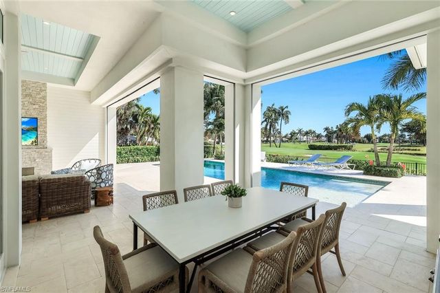 730 Harbour DR, Naples, FL 34103