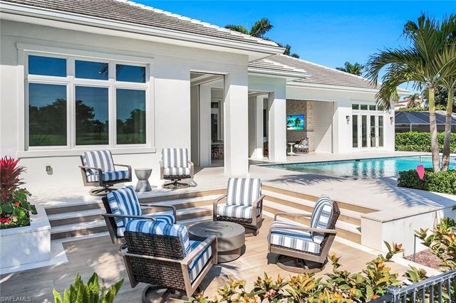 730 Harbour DR, Naples, FL 34103