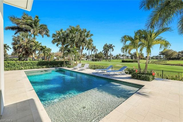 730 Harbour DR, Naples, FL 34103