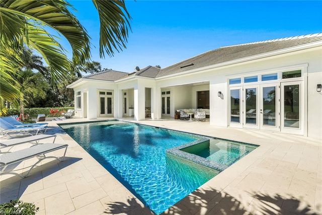 730 Harbour DR, Naples, FL 34103