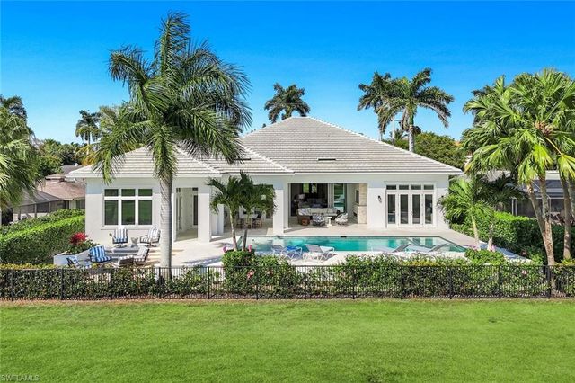 730 Harbour DR, Naples, FL 34103