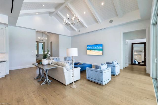 730 Harbour DR, Naples, FL 34103