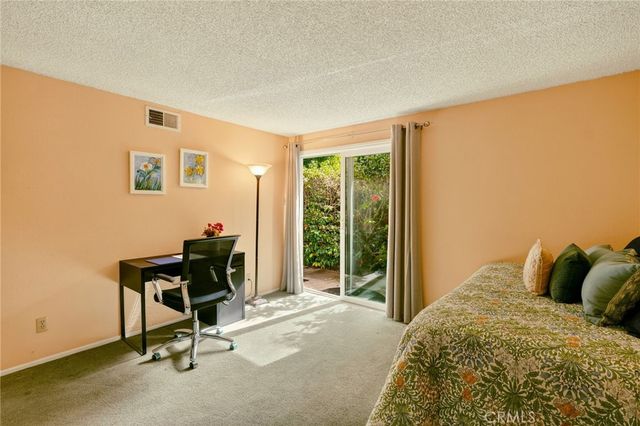 2217 Crescent Avenue, Montrose, CA 91020