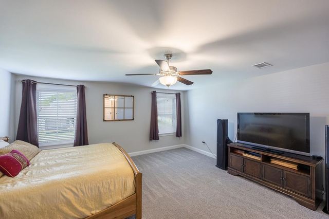616 Charleston Mills Dr, Midland City, AL 36350