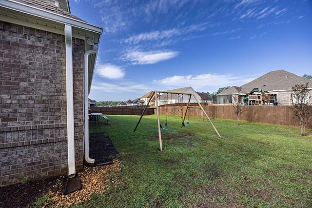 616 Charleston Mills Dr, Midland City, AL 36350