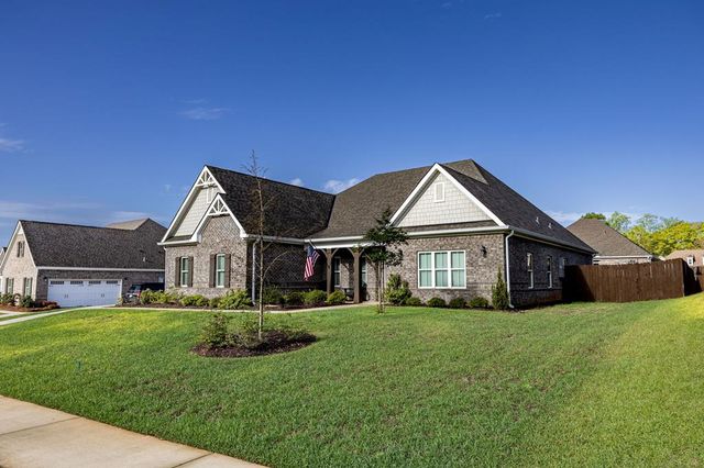 616 Charleston Mills Dr, Midland City, AL 36350