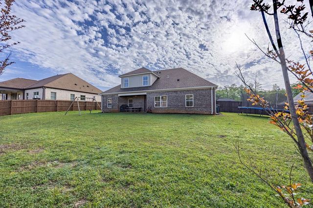 616 Charleston Mills Dr, Midland City, AL 36350