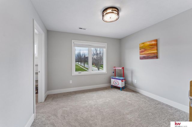 7302 N 154th Avenue, Bennington, NE 68007