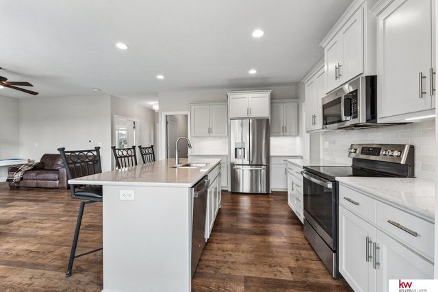 7302 N 154th Avenue, Bennington, NE 68007