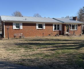 914 Faulkner Springs Rd, Mcminnville, TN 37110