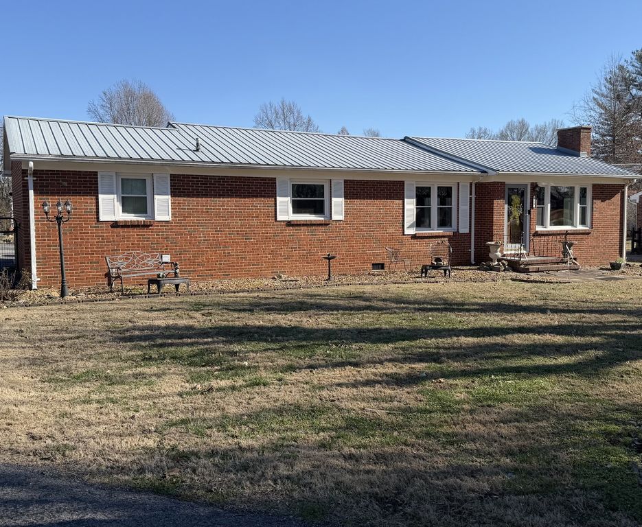 914 Faulkner Springs Rd, Mcminnville, TN 37110