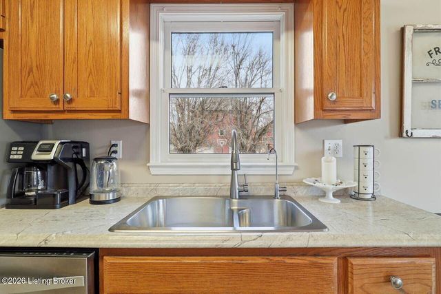 2016 Waldner Ct, Crestwood, KY 40014