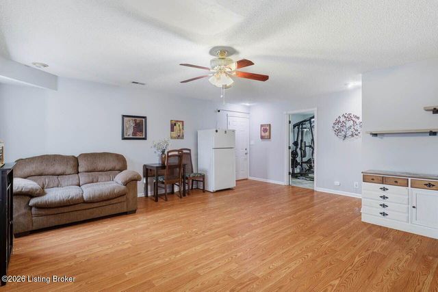 2016 Waldner Ct, Crestwood, KY 40014