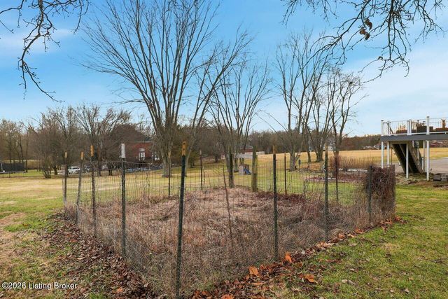 2016 Waldner Ct, Crestwood, KY 40014