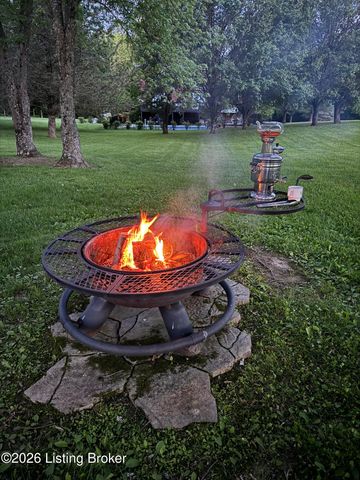 2016 Waldner Ct, Crestwood, KY 40014