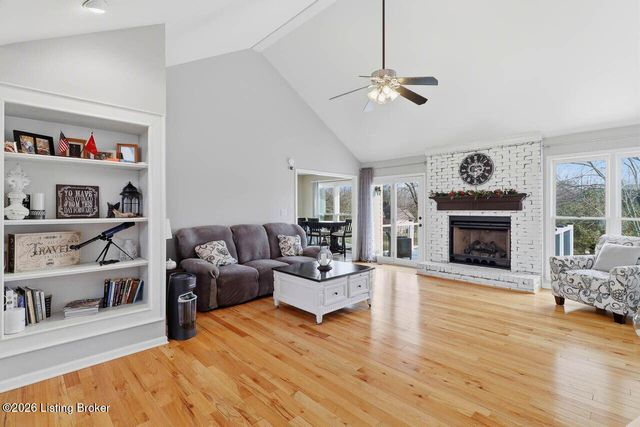 2016 Waldner Ct, Crestwood, KY 40014