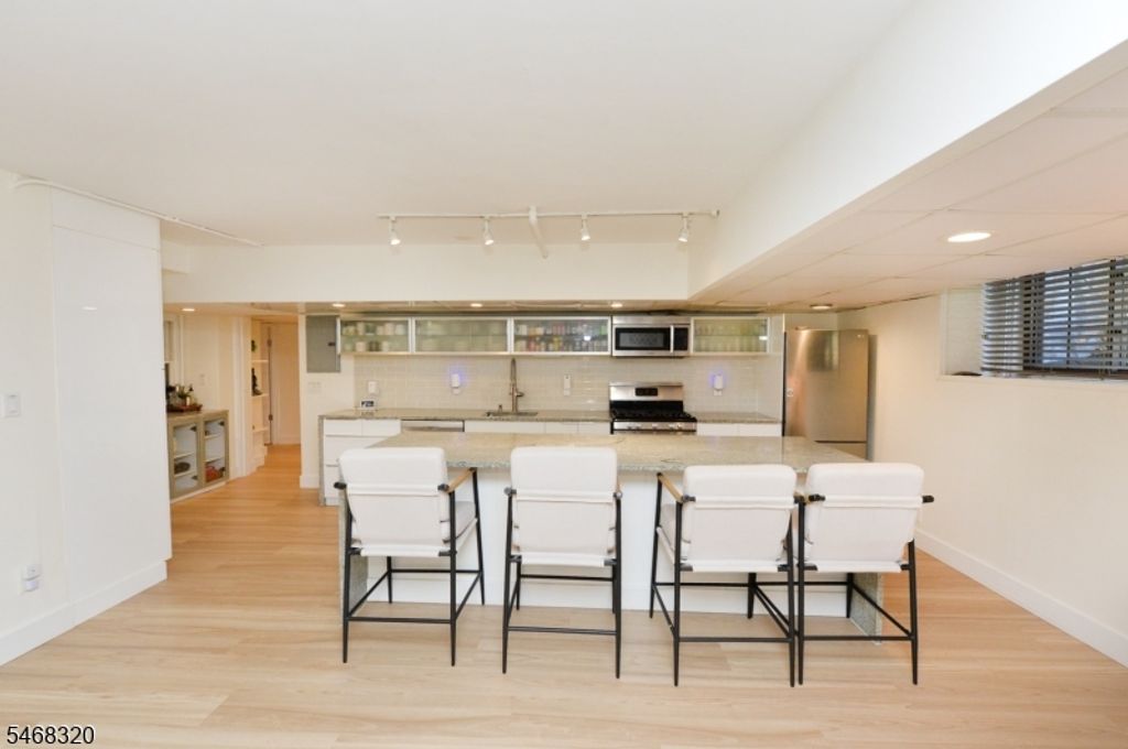 1 Byrne Ln 11, Tenafly Boro, NJ 07670 — photo 4