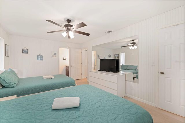 8004 22ND AVENUE W, Bradenton, FL 34209