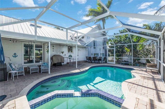 8004 22ND AVENUE W, Bradenton, FL 34209