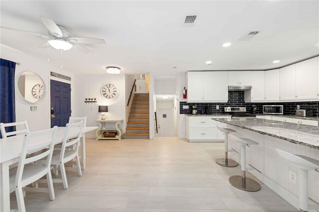 8004 22ND AVENUE W, Bradenton, FL 34209